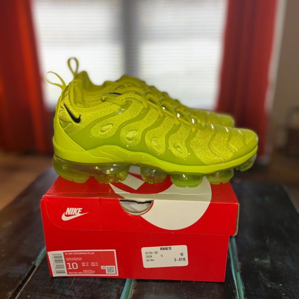 Brand New Nike Air Vapormax Plus Wmns Sz. 10